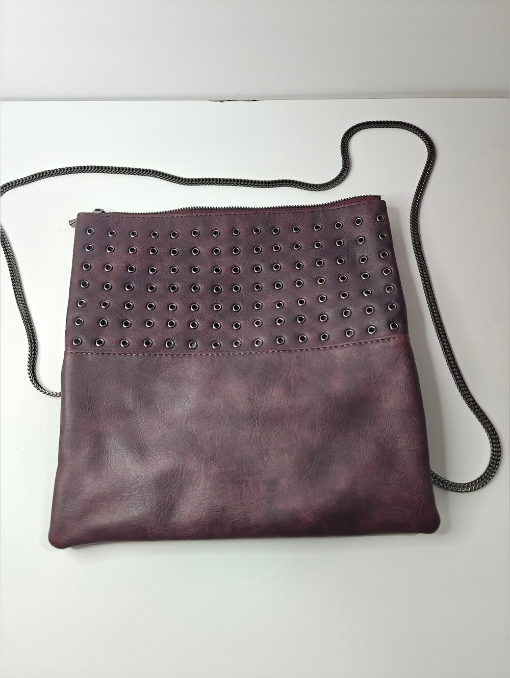Vintage Sole/Society Purple Purse W Metal Grommets & Thin Chain Strap